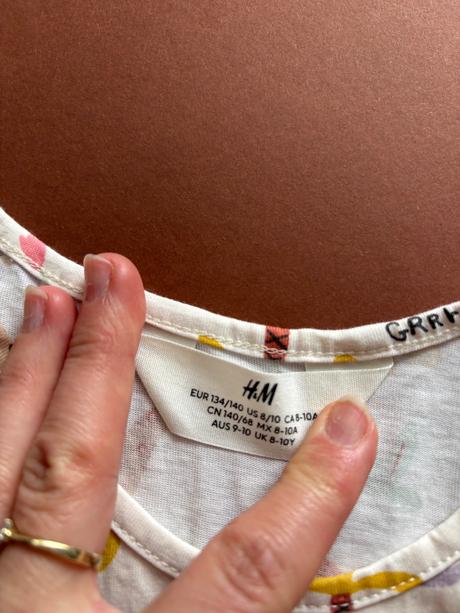 Ob/šaty s dinosaury krémové barvy - v.134/140, h&m,134