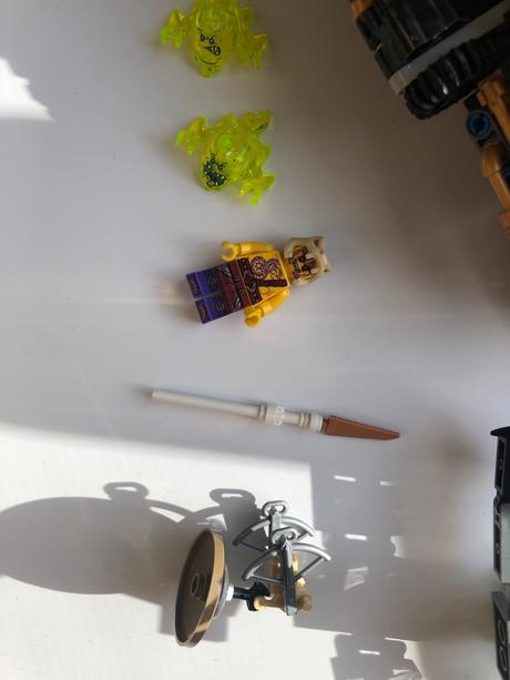 Lego ninjago 70733 výbušná motorka,