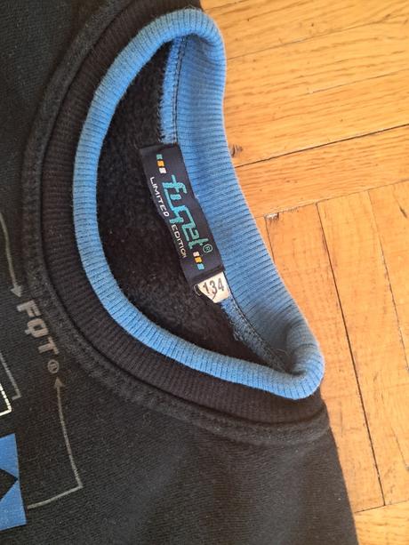 Kvalitní mikina, 134