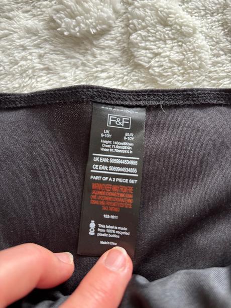 An26/kostym čarodějnice s kloboukem - v.9/10 let, 