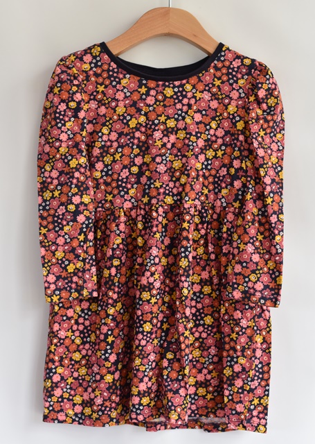 Šaty vel. 5 let, matalan,110