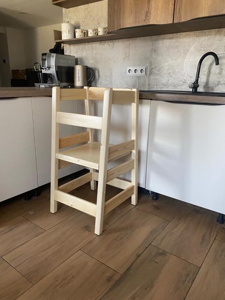 Rostoucí učící věž pro děti (montessori, 