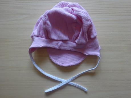 Růžová čepice s bílou kytičkou, vel. 86, 86