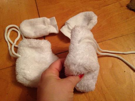 Dětský komplet - rukavičky, capáčky a "botičky", 56