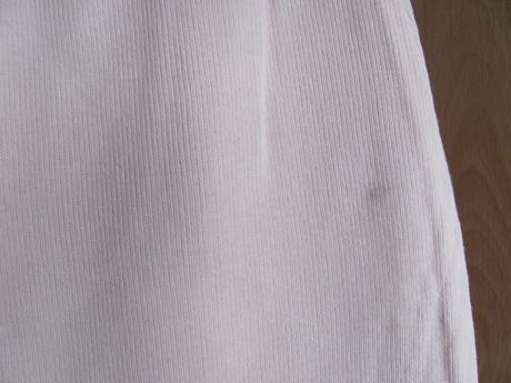 Světle růžová sukně, 122