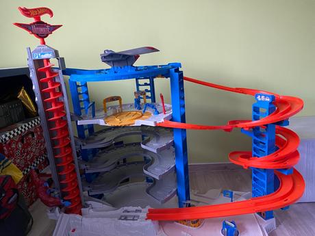 Hot wheels city supergaraz, 