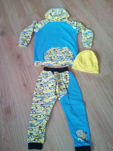 Tepláková souprava mimoni, 128