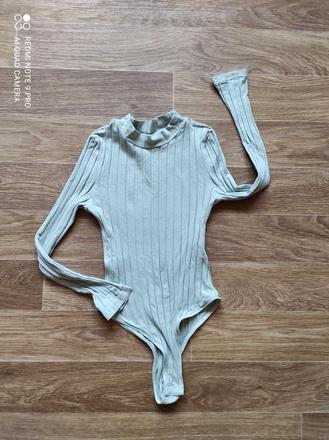 Body s dlouhým rukávem, 134