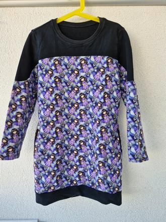 Mikinošaty s kapsami, 128