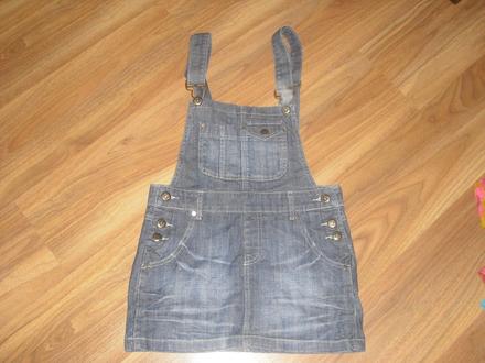 Riflová sukně s laclem, 26