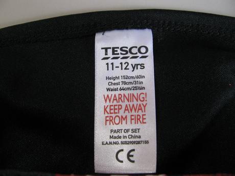 Krásné kostýmové šaty čarodějka,