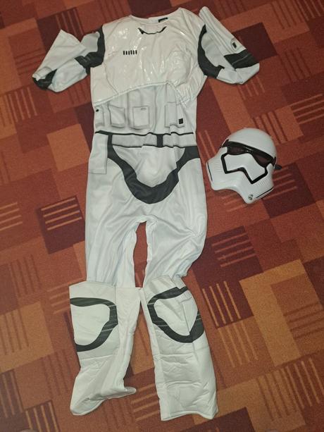 Vel 134-140 maškarní, 