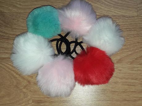 Gumička do vlasů pom pom, 