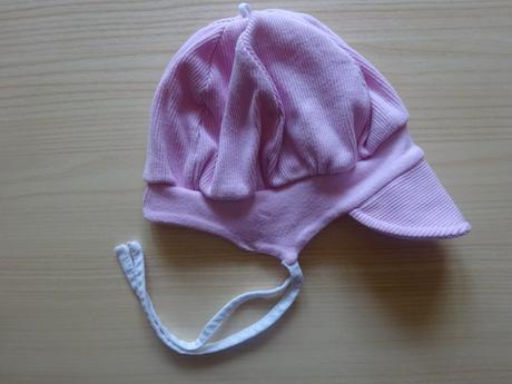 Růžová čepice s bílou kytičkou, vel. 86, 86