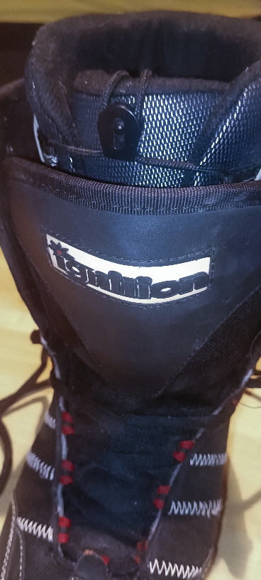 Snowboard vcetně vázání a bot.., 150-159 cm