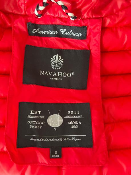 Navahoo s cervena bunda prosivana, s