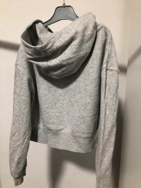 Šedá crop top mikina, 134