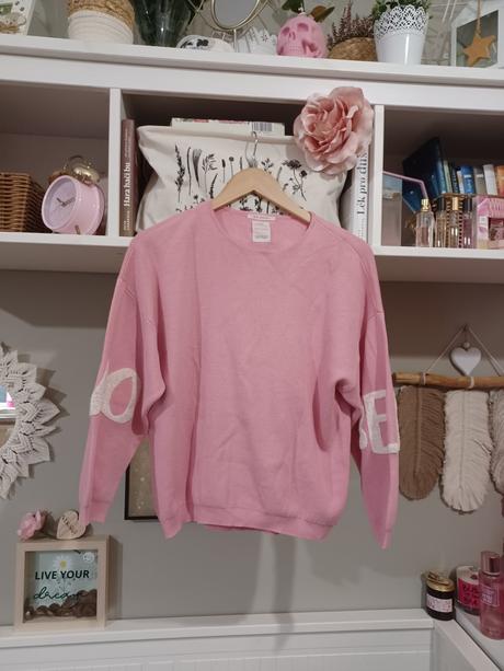Růžový svetr zara s nápisem na rukávech, zara,152