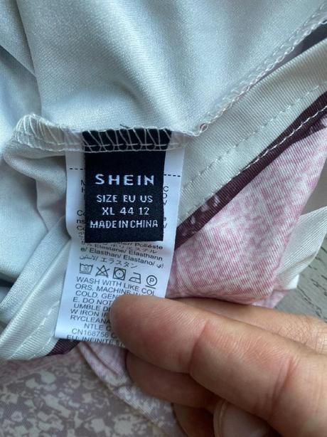 Krásné nové šaty velikost 42/xl44/xxl, 42 / xl