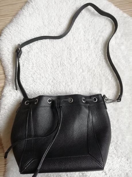 Kabelka pieces, pieces