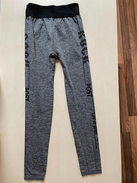 Sportovní leginy, vel neuvedena cca s a méně, s