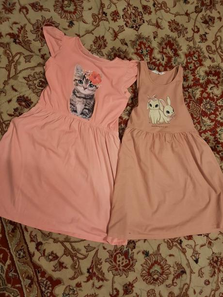 2x šaty se zvířátky, h&m,134
