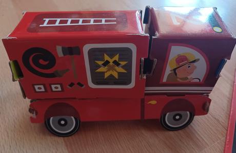 Hasičská stanice papírová,