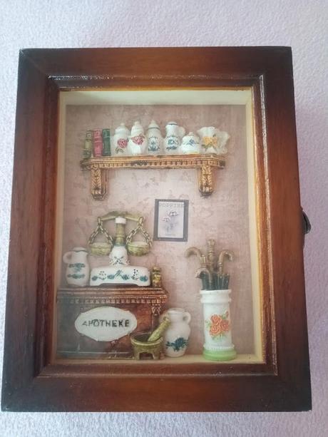 Nová šperkovnice/skříňka na klíče,