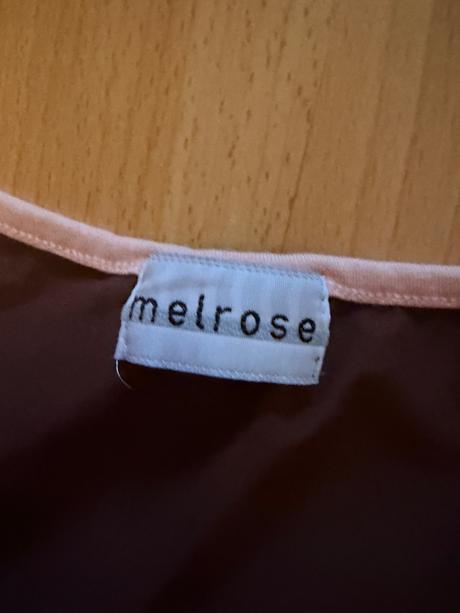 34 hnede tricko melrose, 34