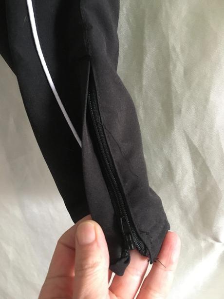 Vel. 146 černé sportovní kalhoty s podšívkou, 146