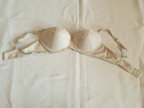 Podprsenka krajková, 70b