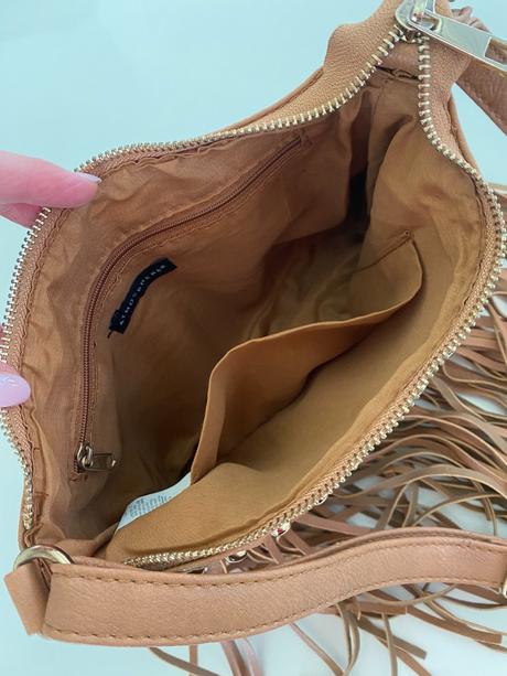 Kabelka atmosphere, atmosphere