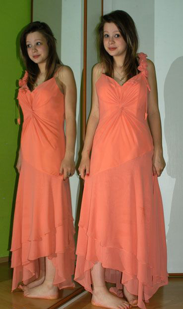 Společenské dlouhé šaty i halloween - vada, 40