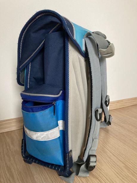 2x aktovka - první stupeň, 