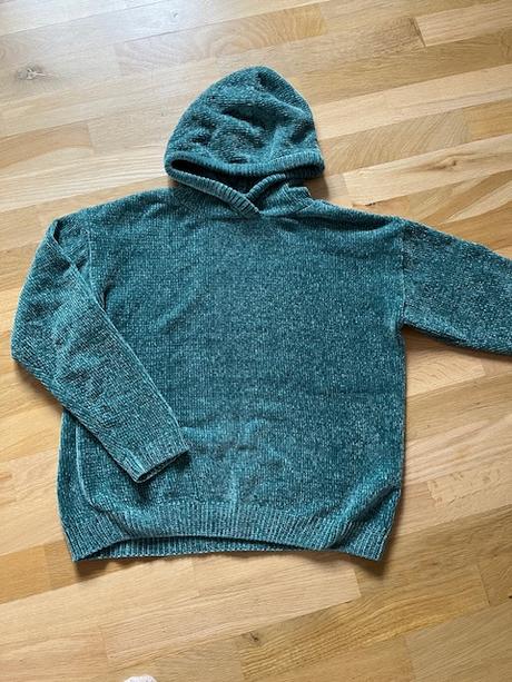 Zelený svetr s kapucí, m