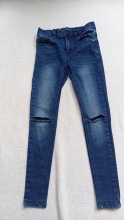 Roztrhané džíny  - rifle zn. next vel. 134, regula, next,134