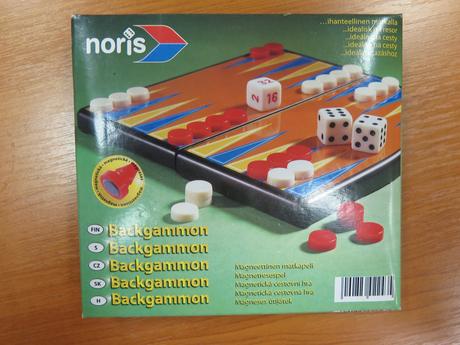 2 hry - mlýnek, backgammon,