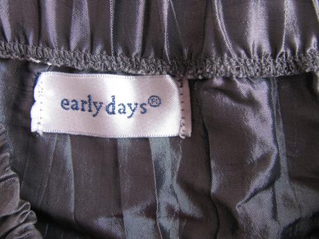 Šedo stříbrná sukně, early days,86