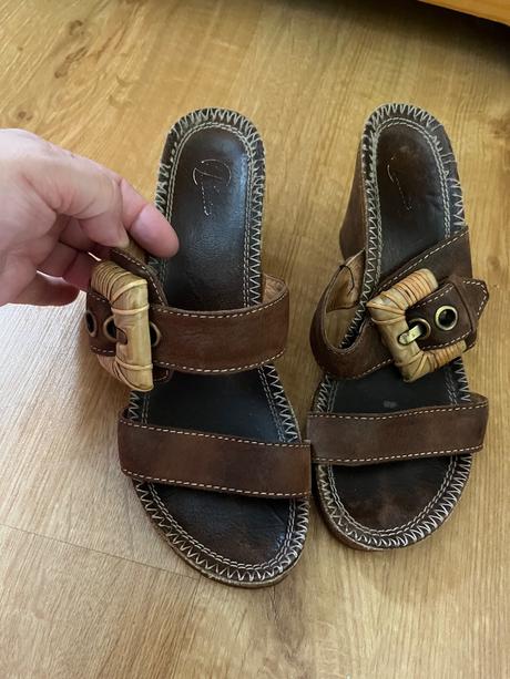 Kožené boty na klínu, baťa,37