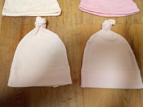 17x čepička, vel 56- 62, 62