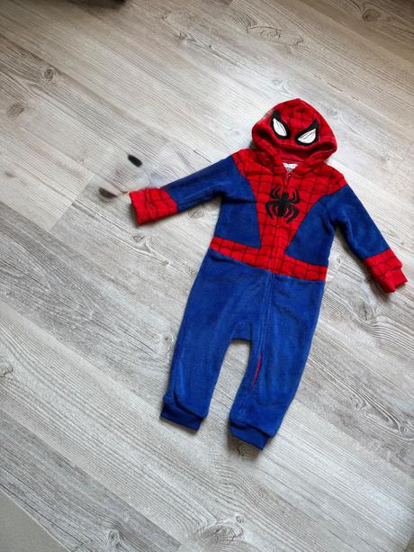 Pyžamo dětská spiderman, sinsay,92