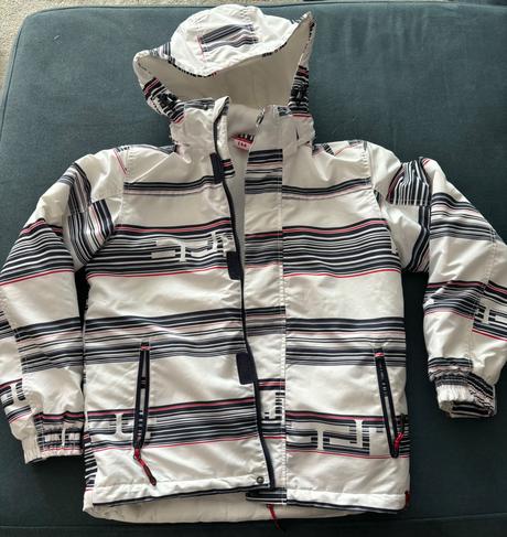 Bunda na lyže, s.a.m.,146