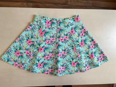 Nová světlemodrá sukně s květy, vel s, hm, h&m,s