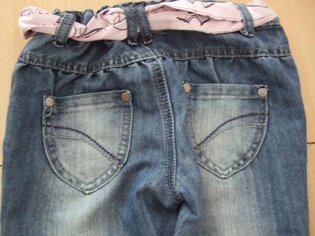 Džínsy se šátkovým páskem, dopodopo,116