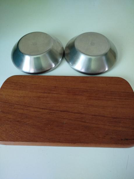 Misky na oříšky s podstavcem,