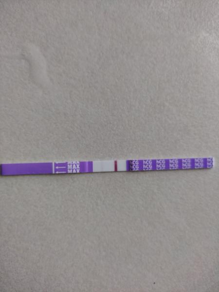 Co znamenají čárky na těhotenském testu?