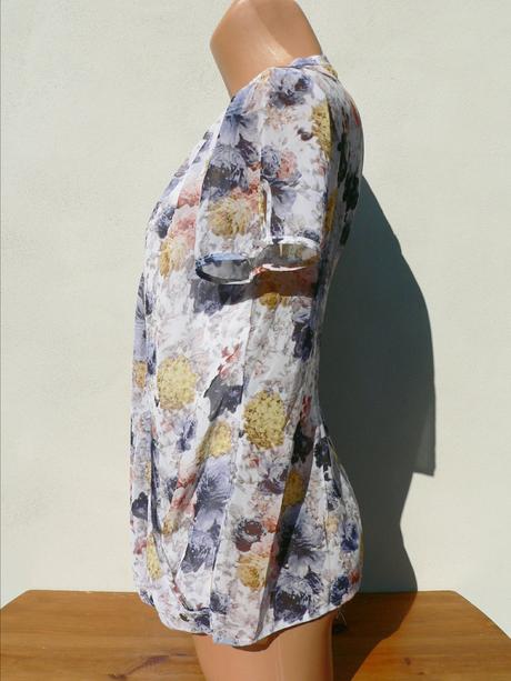 Lehká květovaná blůzka zabaione - vel. m/l, m