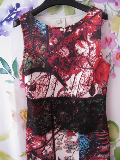 Luxusní elegantní dámské elastické šaty, 34