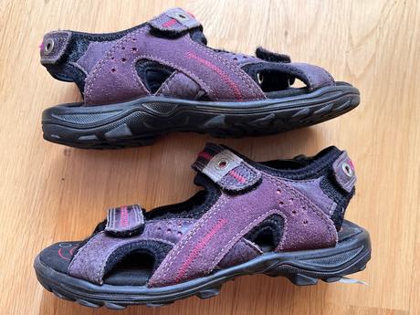 Sandaly ecco, ecco,32