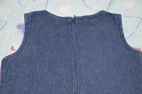 Džínové šaty s pačvorkovými aplikacemi vintage, items,116